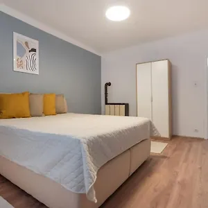 Ruhelage Im Zentrum Nahe Schottentor-contactless Self-check-in Apartment